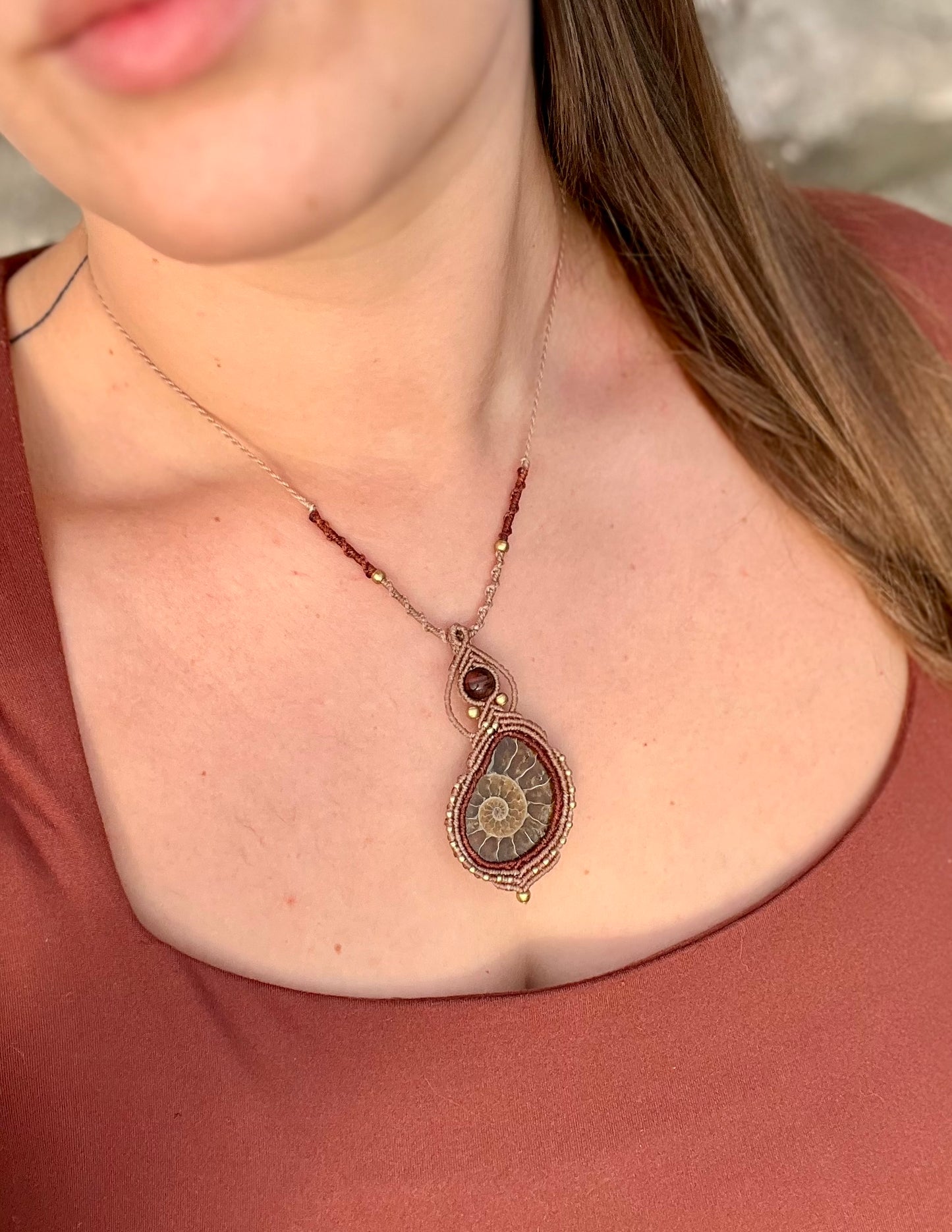 Collier pendentif Ammonite et perle d'Oeil de taureau