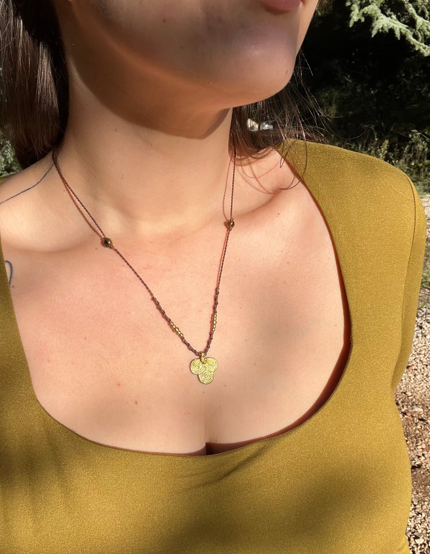 Sautoir Oeil de tigre et laiton