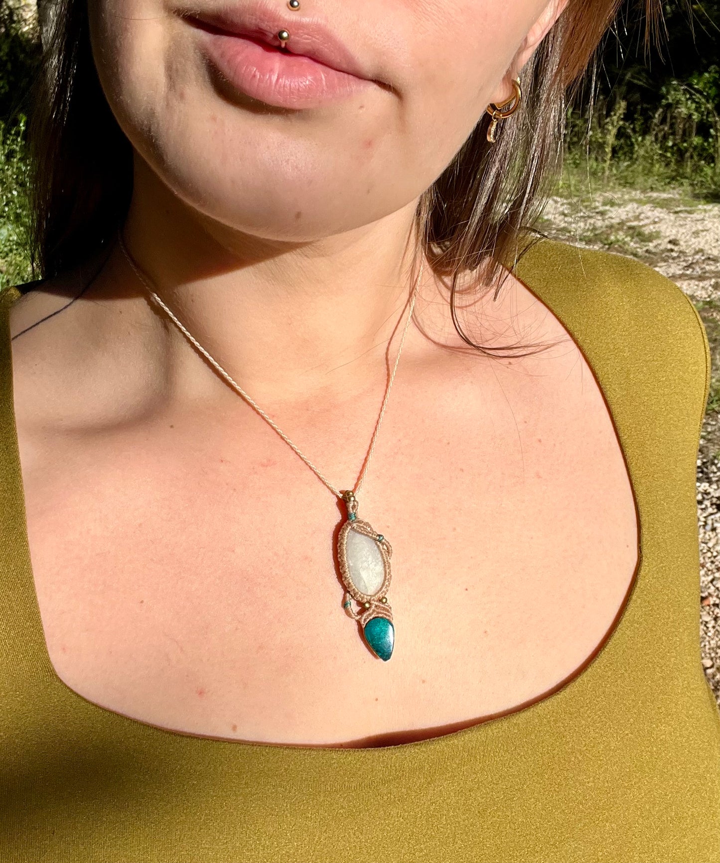 Collier galet de Quartz et Chrysocolle